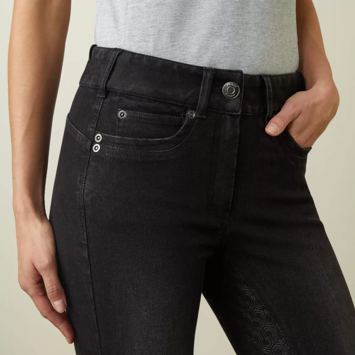 Best Sale Ariat 40% Off - Halo Full Seat Denim Breeches – Womens - Black Rinse - Size: 32 " Waist 40% Off Black Rinse Size: 32 " Waist